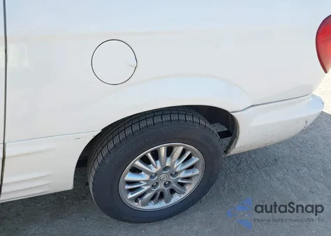 2003 Chrysler Town & Country Limited z USA, uszkodzony, nr VIN 2C8GP64L13R205501